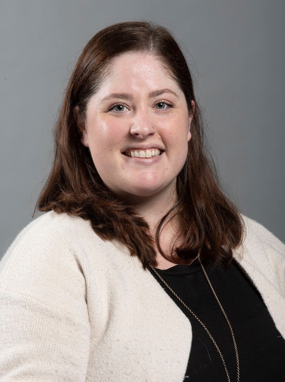 Headshot of Hilary Lewallen