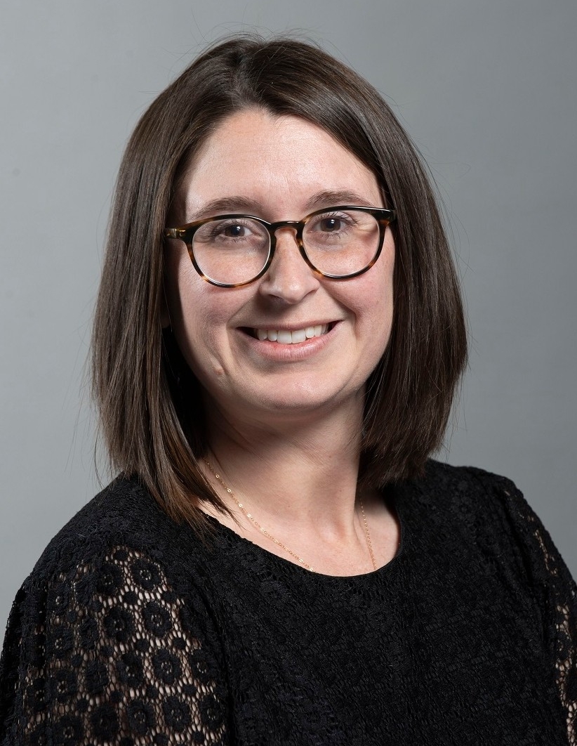 Headshot of Erin Bove